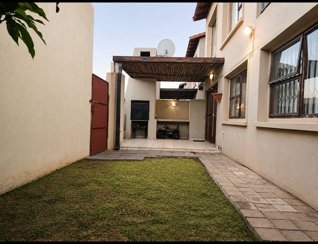 3 BEDROOM DUPLEX FOR SALE IN WATERVAL EAST